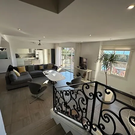 Bay Villa