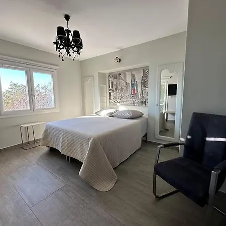Bay Villa