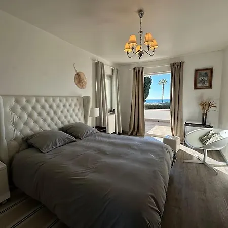 Villa Bay